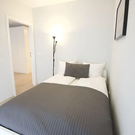 - Solna & 크라쿠프