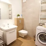- Solna & 아파트 *