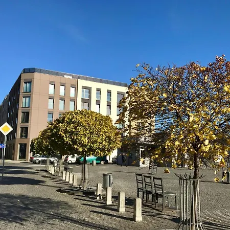 - Solna & * Kraków