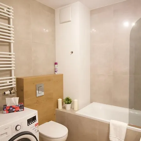 Apartman - Solna & *