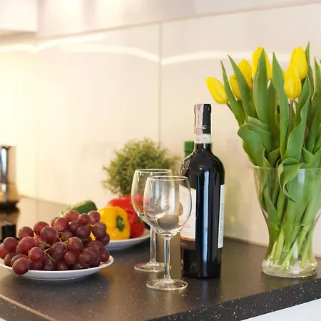 Apartman - Solna & *