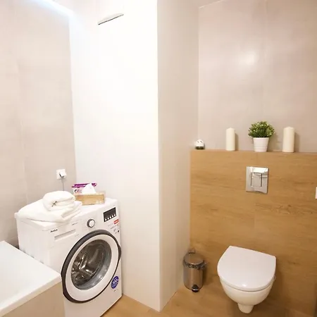 - Solna & Apartman Krakkó