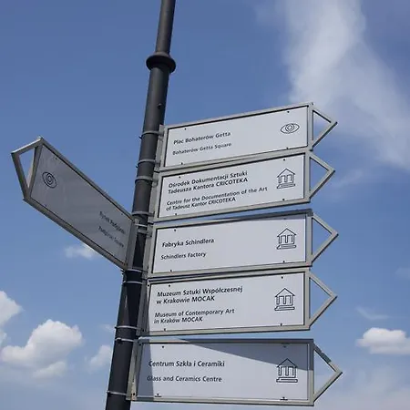 דירה - Solna & *