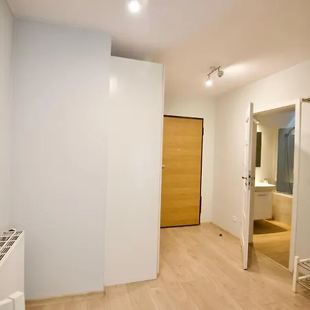 - Solna & Апартаменты Краков