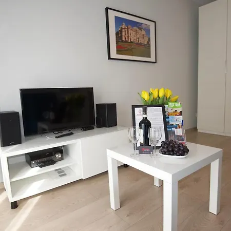 - Solna & דירה *